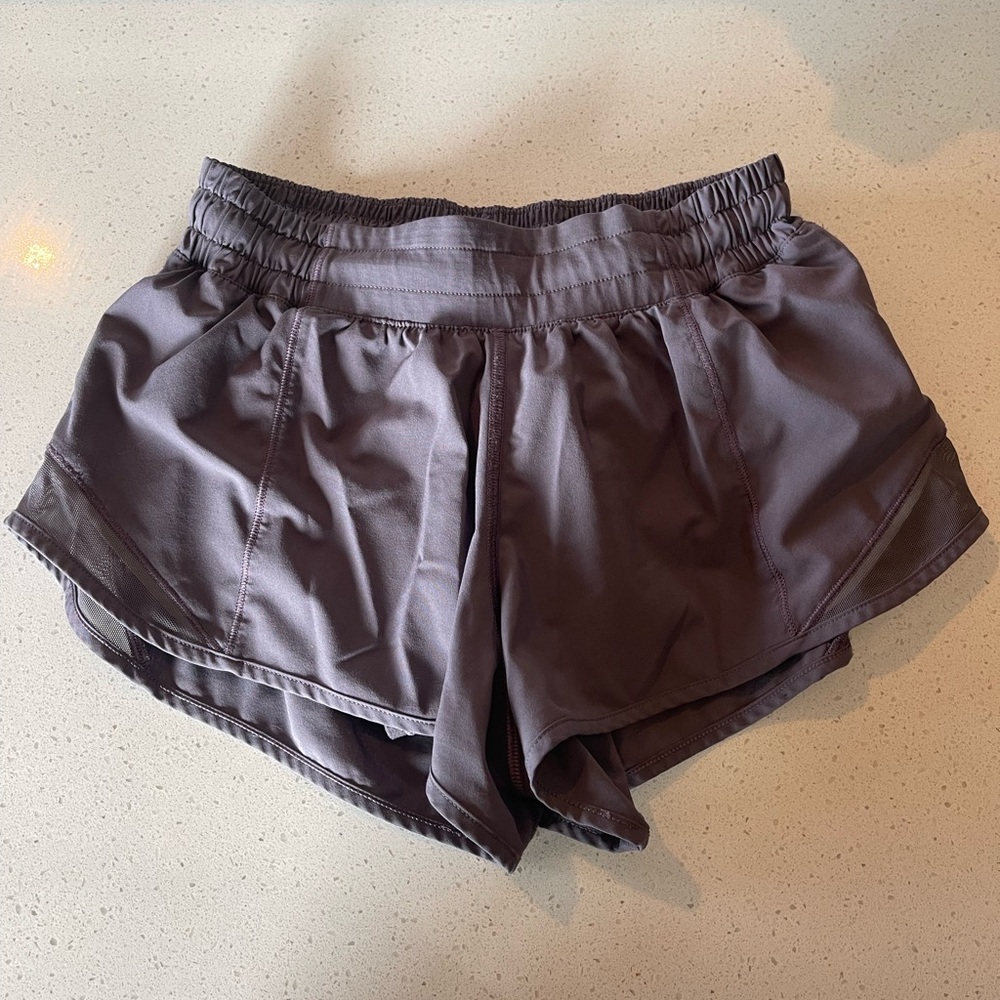 Lululemon Hotty Hot shorts 2.5